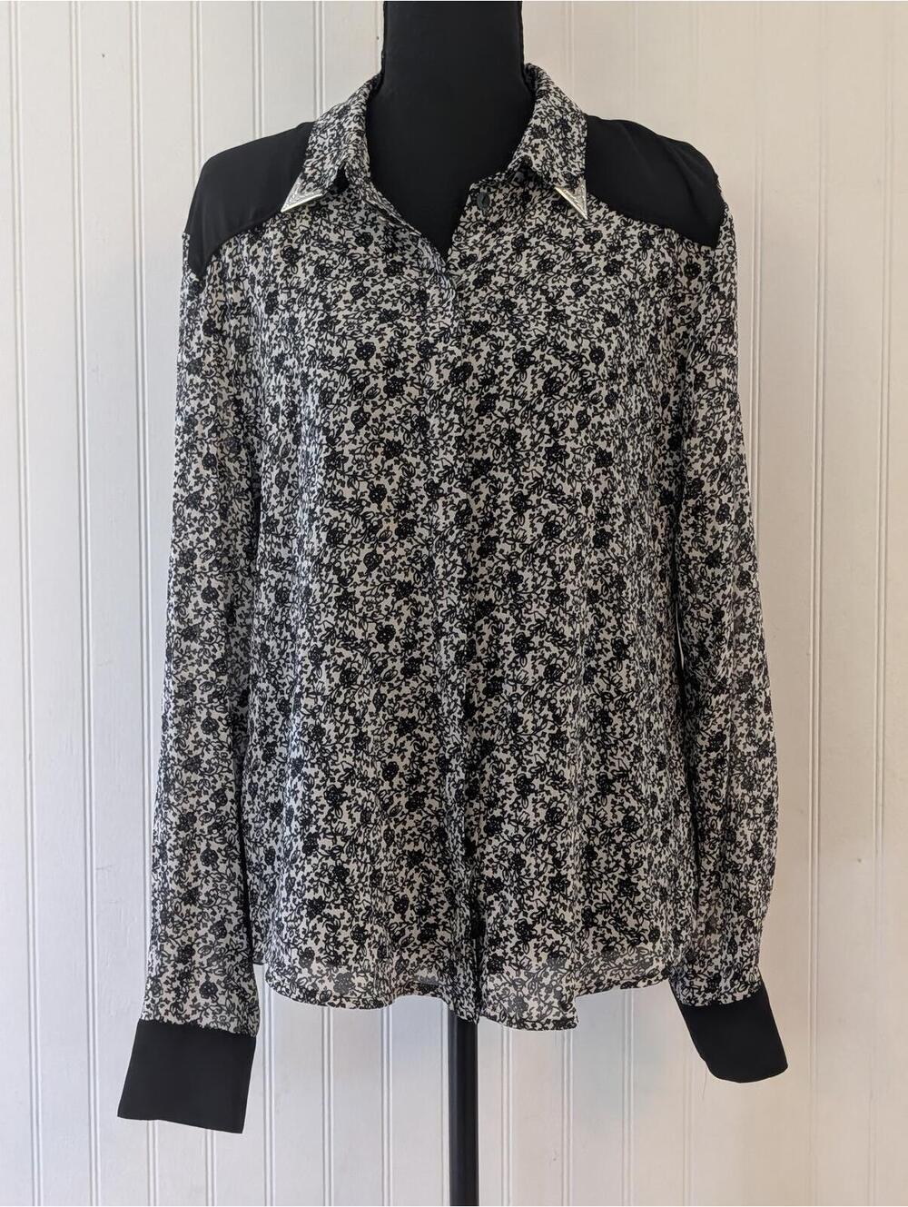 Sanctuary Clothing Western Black and White Floral Button-Up Shirt Size S Chiffon